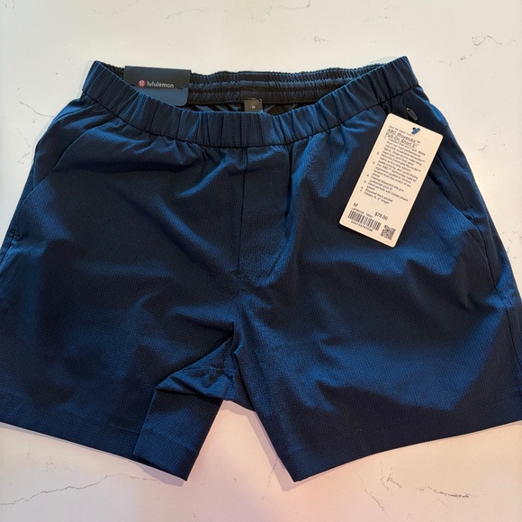 Lululemon ABC WovenAir Pull-On Short 5" - True Navy - Picture 1 of 2